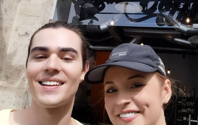 Andreea Marin îl susține pe Radu, fiul lui Ștefan Bănică, în afaceri: „Se implică trup și suflet”