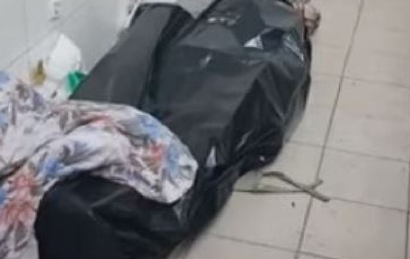 VIDEO | Imagini revoltătoare la morga spitalului din Horezu: Morți lăsați în mizerie, pe jos sau pe mese
