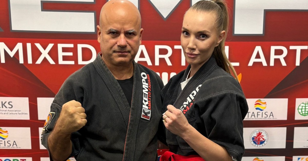Ana Maria Tănăsie si Amato Zaharia. amandoi sunt in kimono negru de kempo