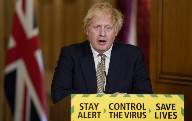 Premierul britanic Boris Johnson nu vrea reintroducerea carantinei, deși speră într-o revenire la normal abia în perioada Crăciunului