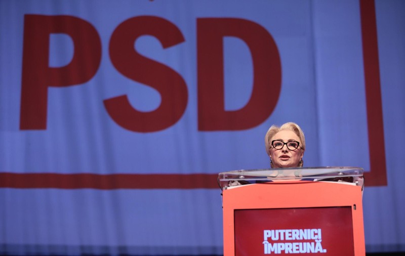 Viorica Dăncilă, discurs de candidat la şefia PSD: "Trebuie să vedem de ce cetăţenii nu mai cred în noi, unde am greşit!". Aceasta a amintit că a pornit de la lipit afişe, în partid