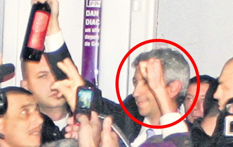 Dan Diaconescu a chefuit degeaba cu sticla în mână. A sărbătorit... dar a pierdut!