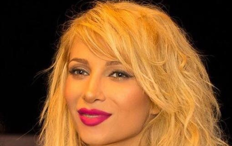 Ce glumă nesărată i-a făcut o admiratoare Lorei. Cântăreaţa a taxat-o imediat