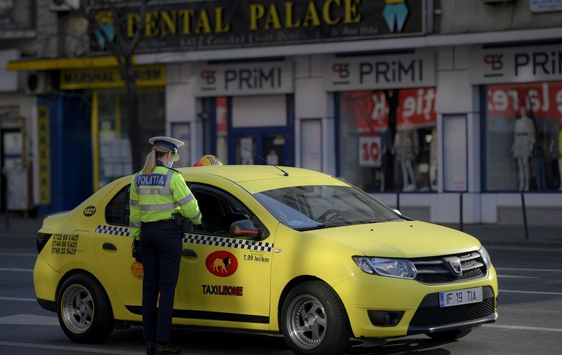 Atenție, șoferi! Restricții de circulație în București, în acest weekend. Ce rute ocolitoare recomandă Poliția