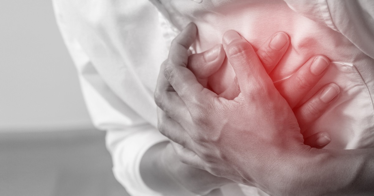 Infarctul miocardic acut apare tot mai des în cazul oamenilor tineri, explică prof. Dragoş Vinereanu, șeful secției Cardiologie a Spitalului Universitar de Urgență București.