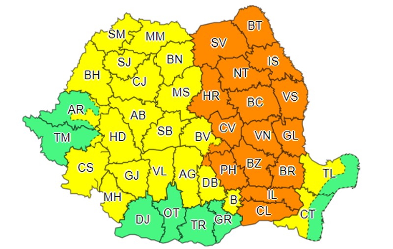Aproape toată țara, sub cod portocaliu și galben de vijelii și grindină. Furtuni și la București