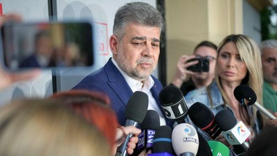 Marcel Ciolacu conduce PSD din noiembrie 2019, mai întâi ca interimar, apoi a fost ales președinte plin în august 2020 și reales la șefia PSD în august 2024