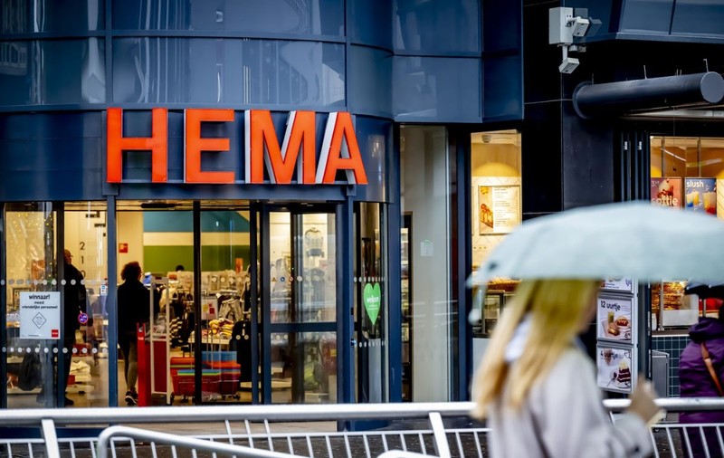 Directoarea unui supermarket a fost concediată după 41 de ani, pentru că fura pijamale din magazin, în Olanda