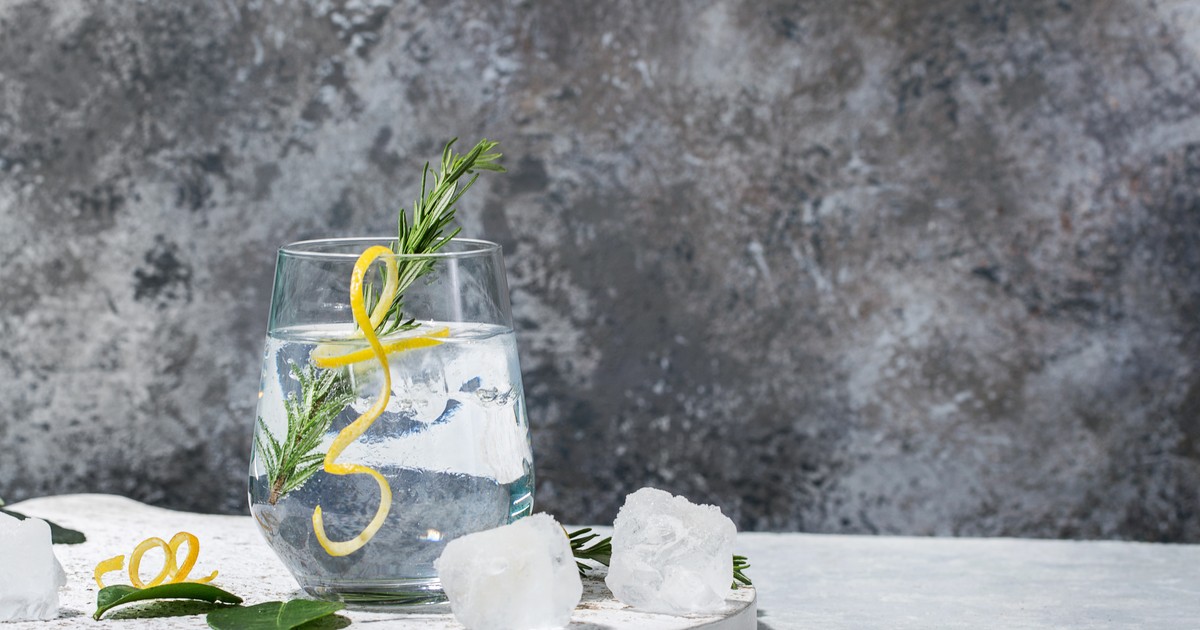 Cum să faci gin acasă