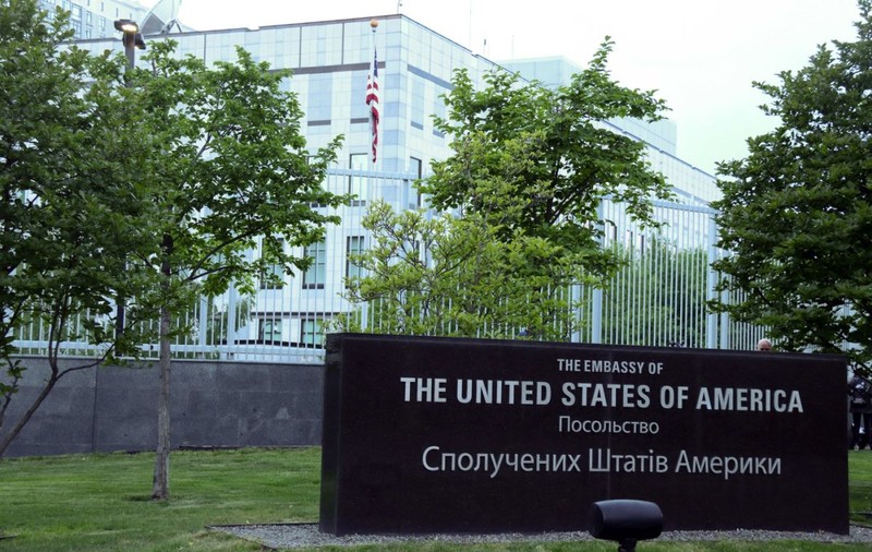 Un rus din Crimeea a trimis 1.500 de scrisori de amenințare cu bombă în aceeași zi, inclusiv Ambasadei SUA la Kiev, ministerelor și universităților