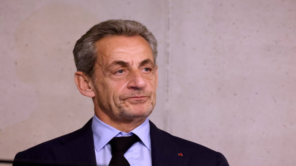 Fostul președinte francez Nicolas Sarkozy e obligat să poarte brățară electronică pe gleznă timp de un an, după ce a fost condamnat definitiv Foto: Profimedia Images