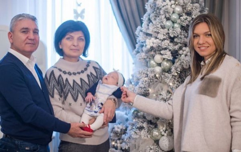 Simona a petrecut Crăciunul în avans cu micuța Tania / FOTO