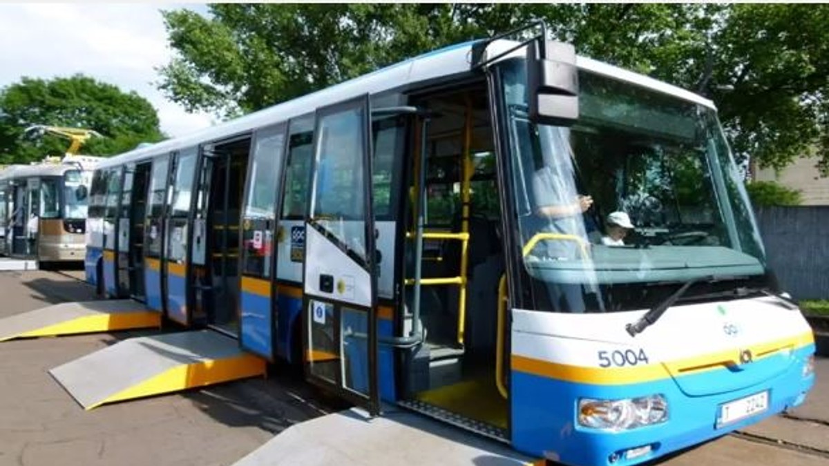 achiziţia celor 400 de autobuze electrice