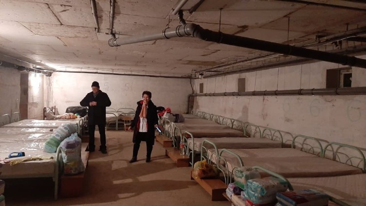 Adăpostul din Sviatogorsk, în care s-au ascund de bormbardamente angajații și copiii