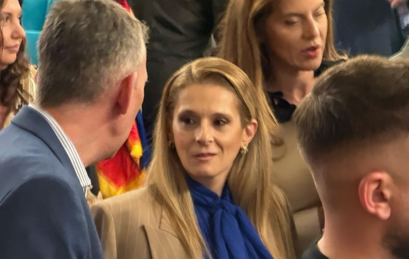 Gestul făcut de Marilena Hagi la lansarea autobiografiei soțului ei. A atras atenția și cu ținuta elegantă, creată de Victoria Beckham