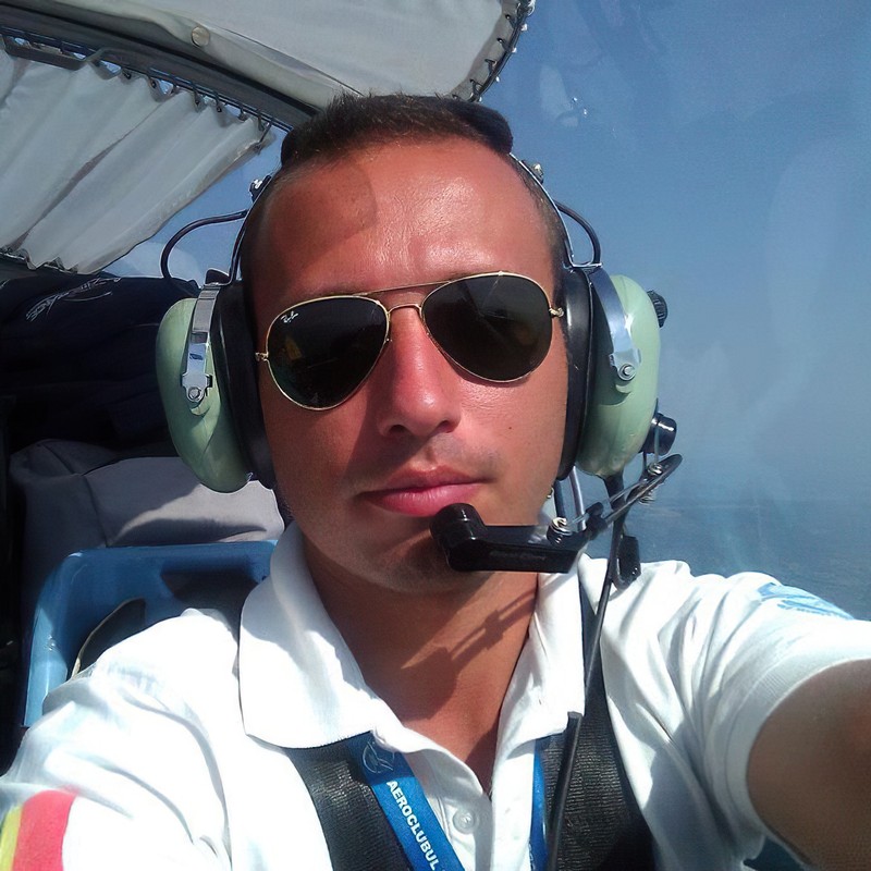 Dacă Autoritatea Aeronautică a primit reporterii la discuții, Școala, la care director este George Barbu, noul șef TAROM, n-a vrut să răspundă întrebărilor Libertatea
