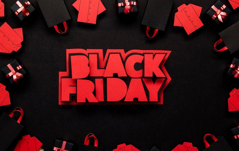 Black Friday 2024 la eMAG - iPhone 15 Pro Max la reducere, pe 8 noiembrie