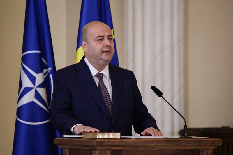 Csaba Asztalos, Mihai Busuioc și Dacian Dragoş sunt cei trei noi judecători ai CCR care au depus jurământul în fața lui Nicușor Dan. Foto: Vlad Chirea / Libertatea