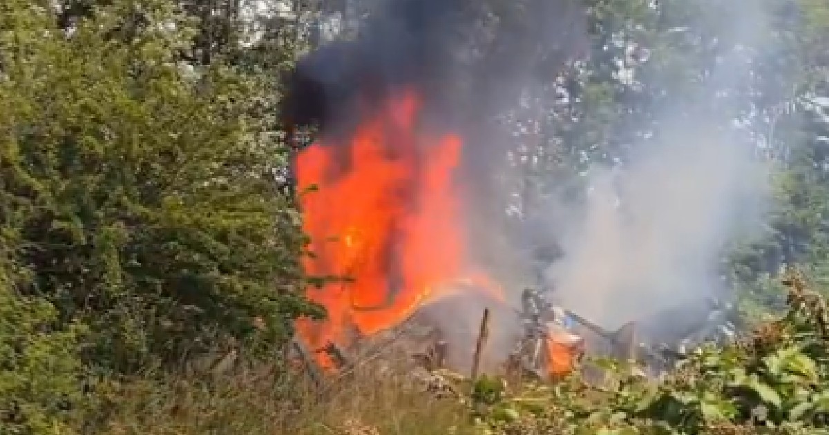 Duba care a luat foc în urma coliziunii