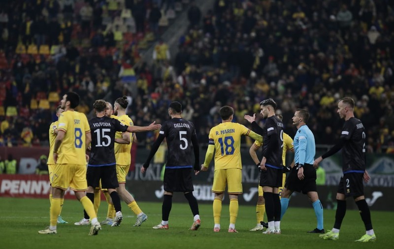 Statul Kosovo nu este recunoscut de România, dar naționalele și echipele de club se pot întâlni în competițiile UEFA și FIFA