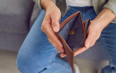 portofel gol criza economica bani deficit
