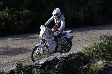 epa04549087 A picture made available on 06 January 2015 shows Polish rider Michal Hernik of KTM team during the second stage of Rally Dakar 2015 between Villa Carlos Paz and San Juan, Argentina, on 05 January 2015. Hernik was found dead on 06 January 2015, 300 meter from the track and without his helmet, while competing in the third stage of the Rally, between San Juan and Chilecito, Argentina. Debutant in the Rally, 39 year old Hernik with the number 82, died at kilometer 206 of the Cuesta del Miranda, in the province of La Rioja. EPA/FELIPE TRUEBA