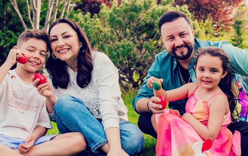 David Măruță are emisiune la radio la doar 10 ani. Nu prezintă singur, ci are o colegă