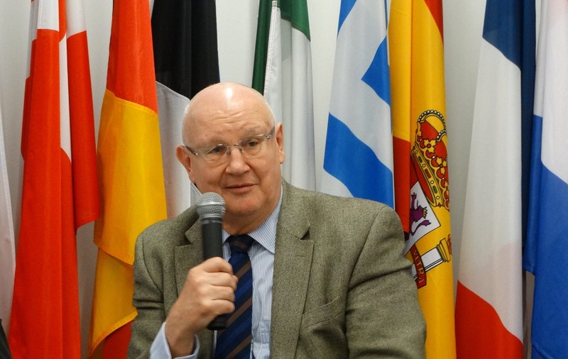 Ioan Mircea Pașcu va fi comisar european fără portofoliu. Refuzat de Juncker la Politică Regională