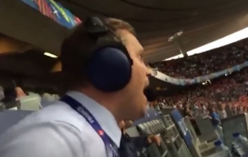 Reacţia amuzantă a unui comentator, după ce Islanda s-a calificat în optimile Euro 2016 | VIDEO