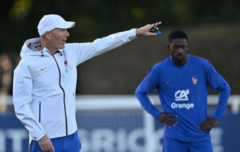 Zinedine Zidane nu intră în top 5 selecționeri: salariul său de 3,6 milioane de euro, mult sub Ancelotti și Klopp