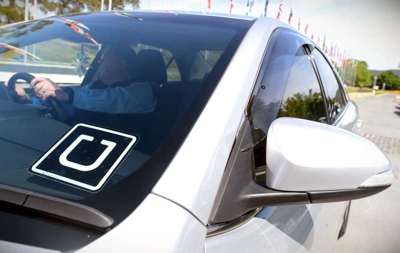 Decizie neașteptată! Șoferii Uber ar putea primi bacșiș