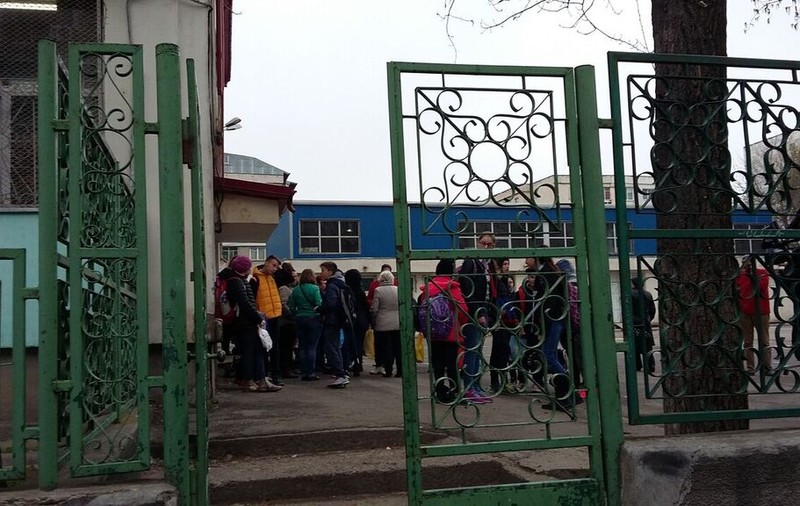 Focar de TBC la Galați! Aproape 200 de elevi expuși, după ce au intrat în contact cu o profesoară