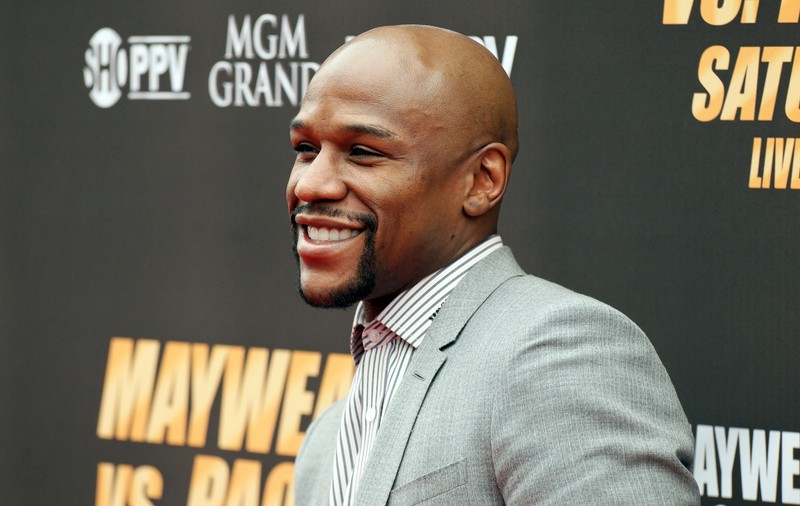 Floyd Mayweather, acuzat că și-a strâns de gât propriul fiu!