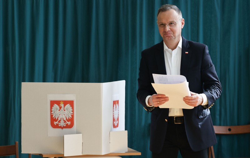 Lovitură încasată de Donald Tusk la alegerile locale din Polonia: Partidul naționalist PiS obține primul loc, arată un exit-poll