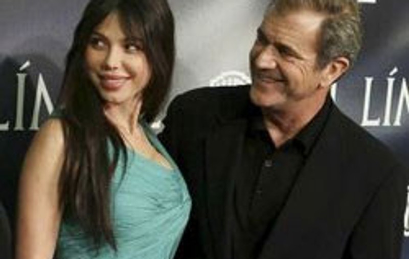 Mel Gibson s-a despărţit de iubita rusoaică