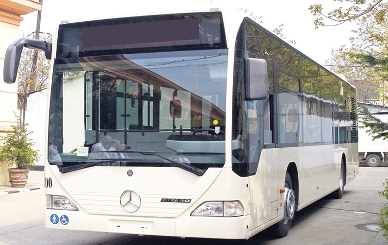 Adolescent din Ploiești, umilit după ce a cedat locul în autobuz unei femei în vârstă