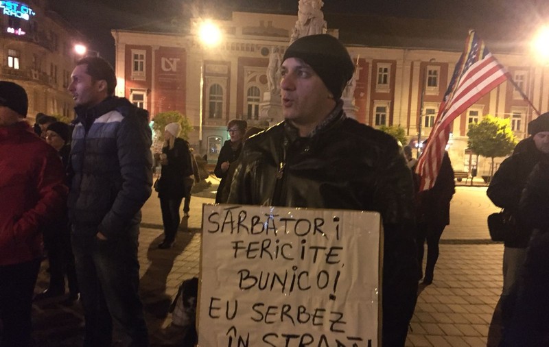 FOTO | Timișorenii au protestat pe muzică de colind