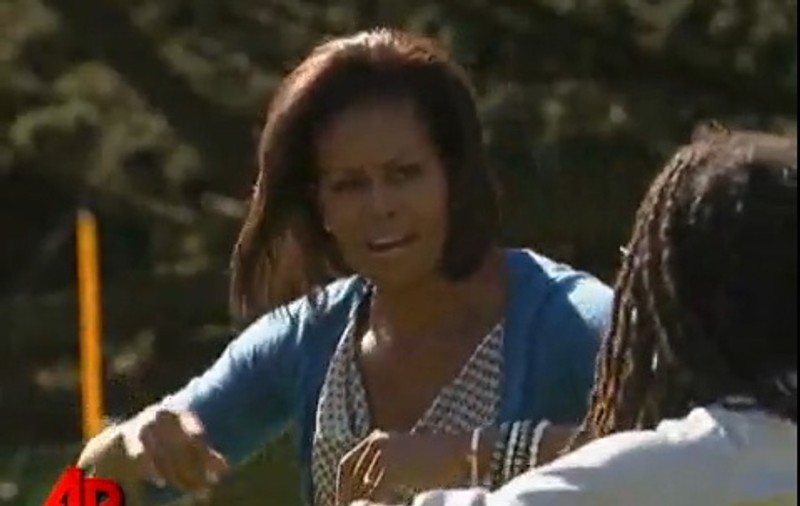 Video / Michelle Obama, maestră în hula hoop