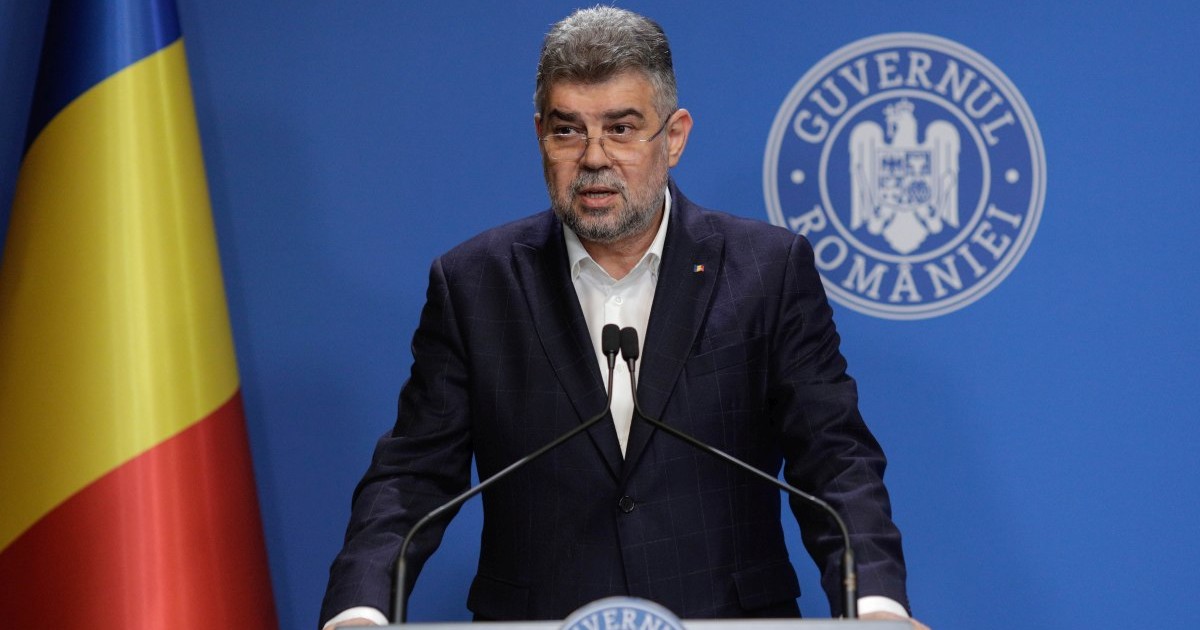 Marcel Ciolacu, prim-ministrul Romaniei, sustine declaratii de presa referitoare la masurile luate de guvern in cazul azilelor de batrani din Ilfov, la Palatul Victoria din Bucuresti, duminica 9 iulie 2023. Foto: Inquam Photos / George Calin