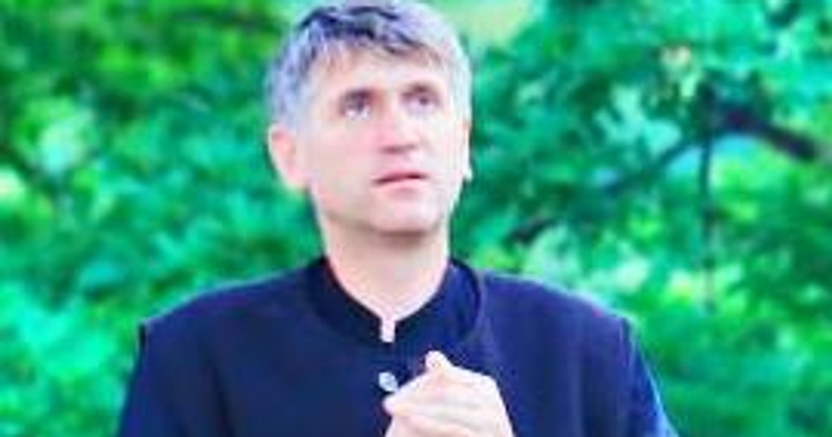 Pomohaci, biografia neoficială a unui personaj-fenomen șocant