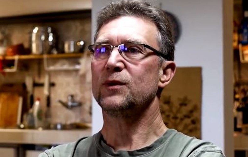 „Mi-a fost atât de rușine”. Un patron rus de hotel adăpostește refugiați ucraineni în Serbia