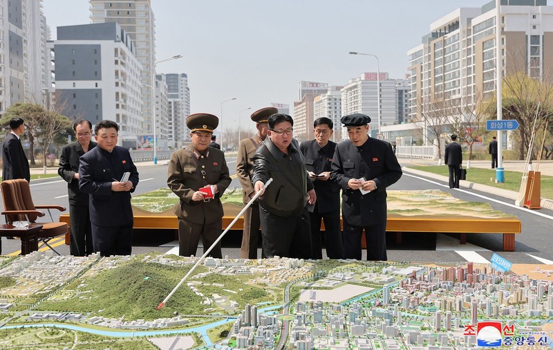 Kim Jong-un i-a anunțat pe nord-coreeni că este momentul să fie pregătiți de război