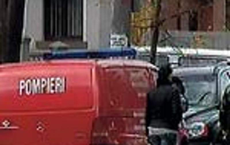 O femeie a fost accidentata de o masina a pompierilor