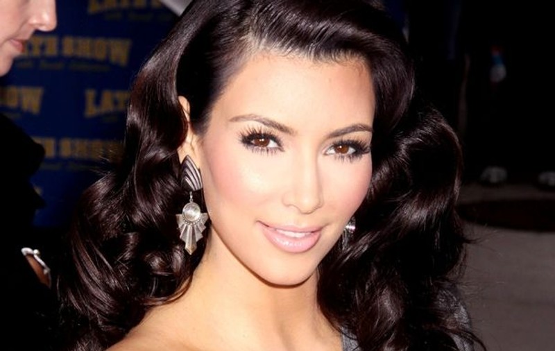 O maimuţă a urinat pe Kim Kardashian