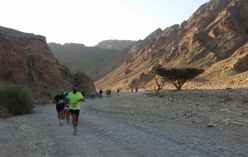 Cum să alergi într-un peisaj selenar? Mergi la maratonul Eilat, în Israel! / FOTO