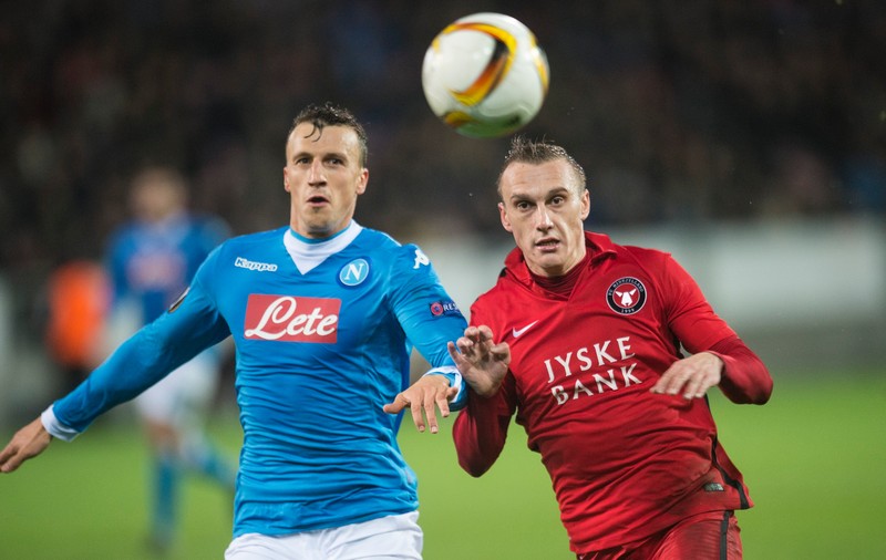Vlad Chiricheş a ajutat-o pe Napoli să câştige în campionatul Italiei. Ce au făcut alţi stranieri
