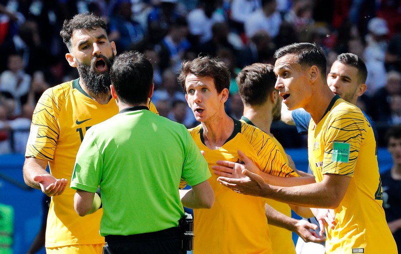 Primul penalty acordat la Cupa Mondială după consultarea sistemului VAR!