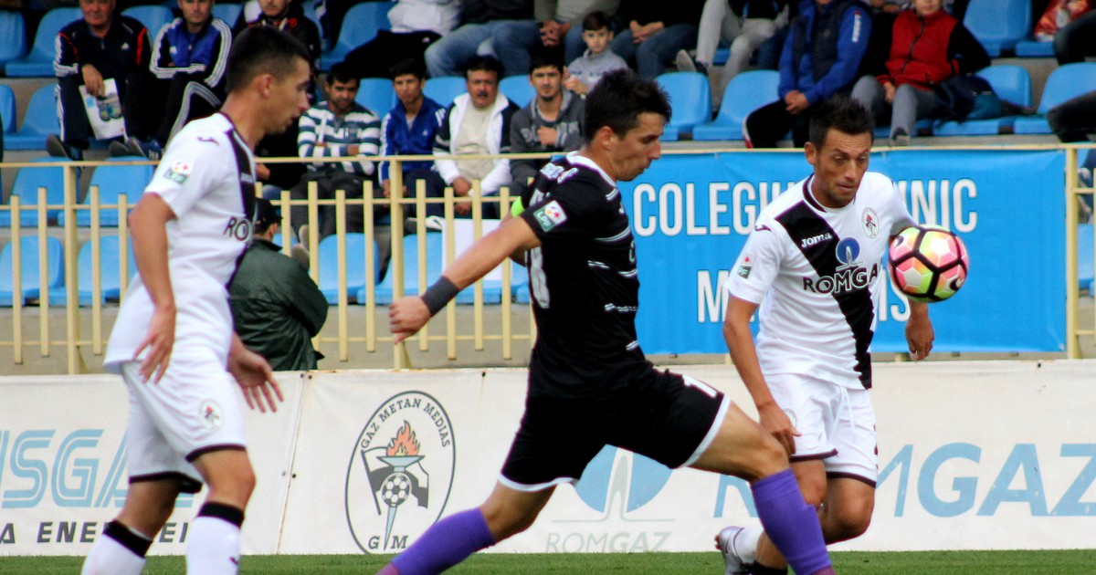Fază de joc din meciul tur Gaz Metan Mediaș - ACS Poli Timișoara, încheiat 1-1. (FOTO: HEPTA)