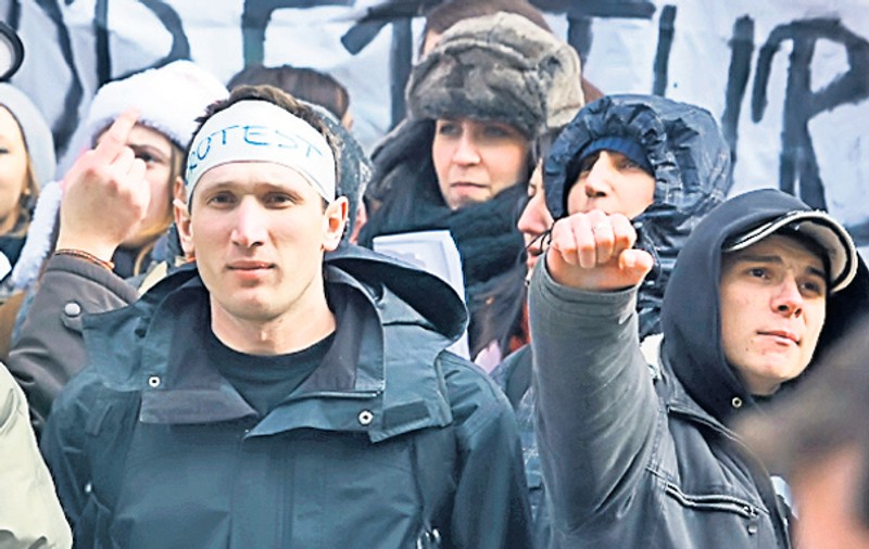 Studenţii au protestat, ieri, în faţa Ministerului Educaţiei