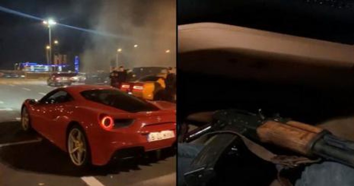 Percheziții la casele tinerilor care s-au filmat trăgând cu mitraliera